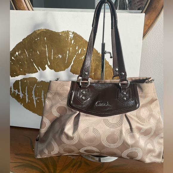 Coach Signature C Brown and Cream shoulder bag - Picture 6 of 17
